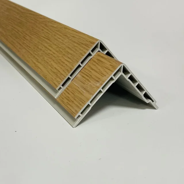 BS650 Corner Moulding